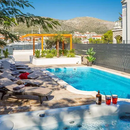别墅 Luxury Citadella With Pool *