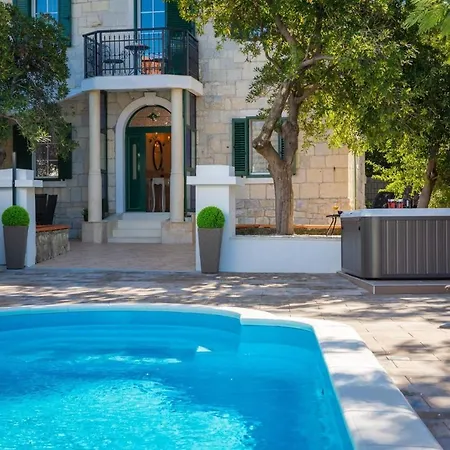 Luxury Citadella With Pool